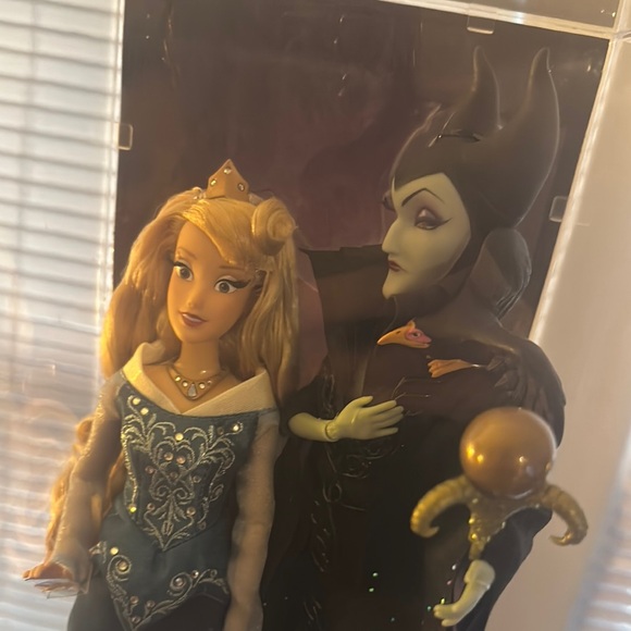 Disney Fairytale Aurora and Maleficent Doll Set - Picture 8 of 8